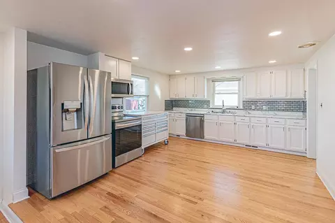 Kitchen - 1906 S Memorial Dr, Appleton, WI 54915 photo 1 of 2