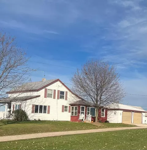 w4752 Moore Road, Hilbert, WI 54129