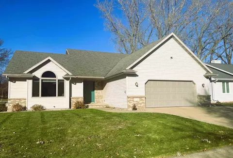 1716 W Homestead Dr, Appleton, WI 54914