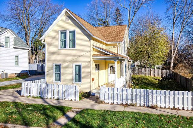 714 N Fair St, Appleton, WI 54911