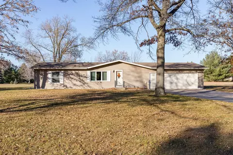 3570 Mardon Ln, Green Bay, WI 54313