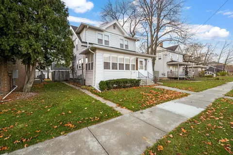 123 Washington Ave, Neenah, WI 54956