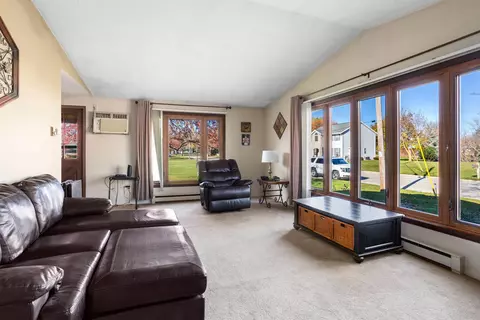 3115 Edgemere Dr, Appleton, WI 54915 photo 8