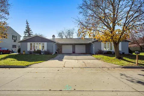 3115 Edgemere Dr, Appleton, WI 54915