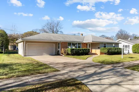 2311 S East St, Appleton, WI 54915