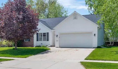 5001 N Applebend Dr, Appleton, WI 54913