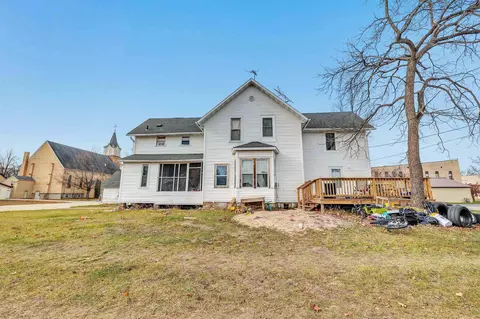 818 E Groninger St, Suring, WI 54174 photo 1
