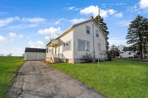 102 Tower Ave, Reedsville, WI 54230