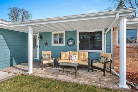2326 S Gladys Ave, Appleton, WI 54915 photo 2