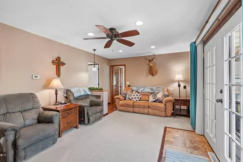2326 S Gladys Ave, Appleton, WI 54915 photo 5