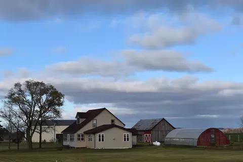 n6366 County Road H, Luxemburg, WI 54217