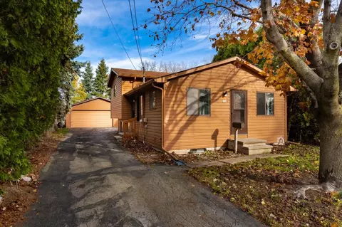 304 W Smith Ave, Oshkosh, WI 54901