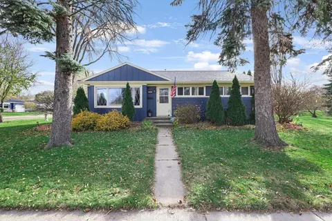 1333 E Murdock Ave, Oshkosh, WI 54901