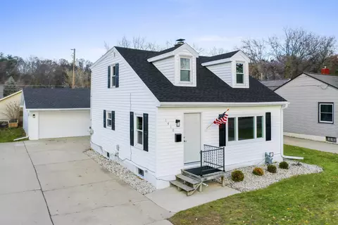 1410 9th St, Green Bay, WI 54304