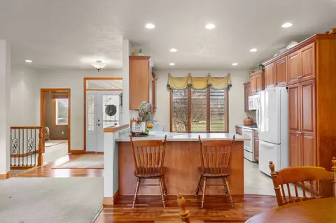 Kitchen - 5770 Natures Ln, Appleton, WI 54914 photo 2 of 5