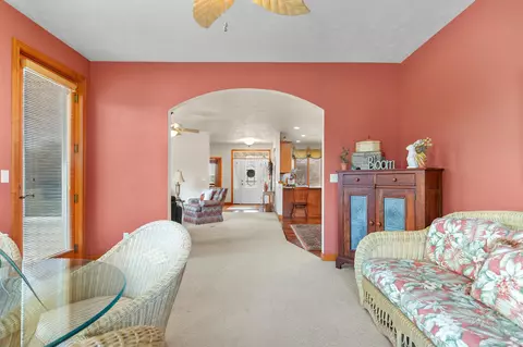 Living - 5770 Natures Ln, Appleton, WI 54914 photo 5 of 5