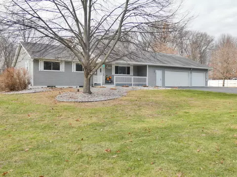 2267 Moonlight Dr, Green Bay, WI 54313