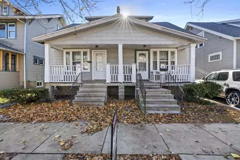 32 W Bank St, Fond Du Lac, WI 54935