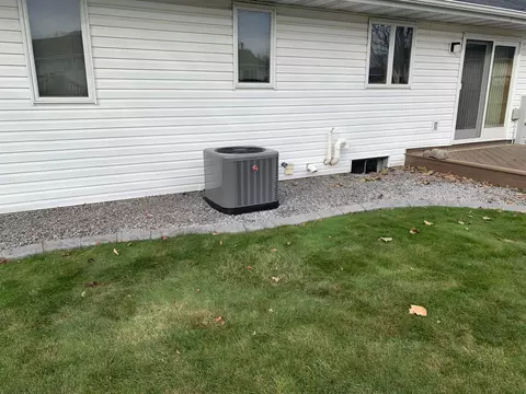 2410 N Skylark Dr, Appleton, WI 54914 photo 10