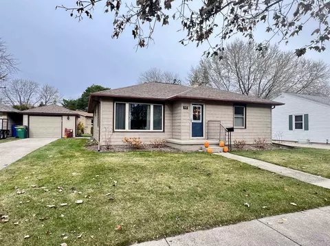 597 4th St, Fond Du Lac, WI 54935