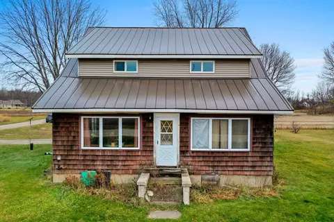 7894 Sunshine Rd, Lena, WI 54139