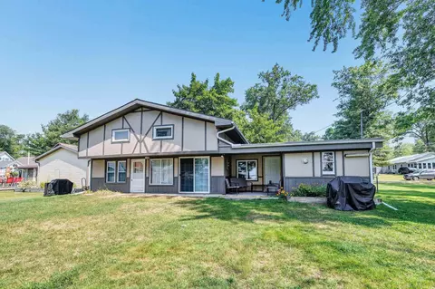 w5873 Sunset Circle, Shawano, WI 54166