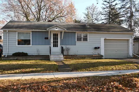 348 S Franklin St, Oconto Falls, WI 54154