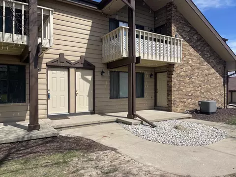 1751 Eldorado Dr #10, Green Bay, WI 54302