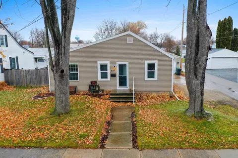 510 E 3rd St, Kimberly, WI 54136