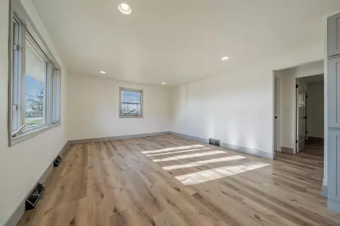 1002 W Capitol Dr, Appleton, WI 54914 photo 8