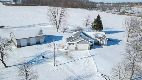 n8249 Wisconsin 55, Seymour, WI 54165