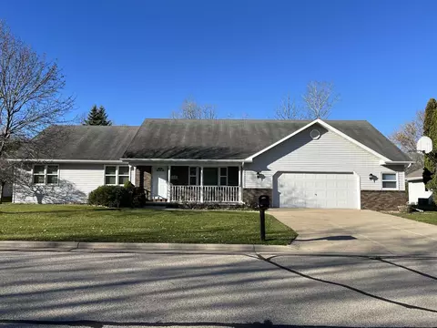 1431 Baytree Ln, Neenah, WI 54956