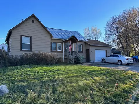 166 Linden Ave, Oconto Falls, WI 54154