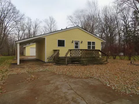 750 S River Rd, Fremont, WI 54940