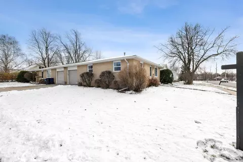 1412 Joan Ct, Kaukauna, WI 54130