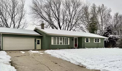 172 W Waupun St, Oakfield, WI 53065