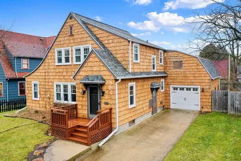 911 N Kin St, Appleton, WI 54911