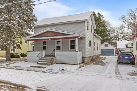 1652 Minnesota St, Oshkosh, WI 54902
