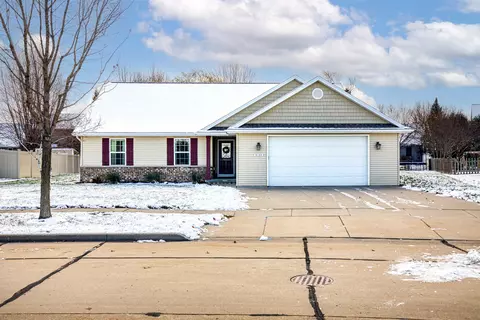 4133 E Braeburn Dr, Appleton, WI 54913 photo 2