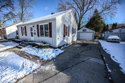 1101 11th Ave, Green Bay, WI 54304