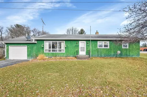 700 Fritzie Ave, Crivitz, WI 54114