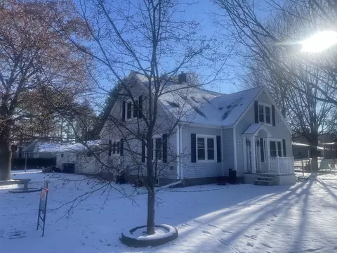 600 S Pine St, Weyauwega, WI 54983