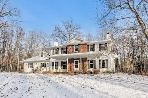 1758 Tibbet Ct, Little Suamico, WI 54141