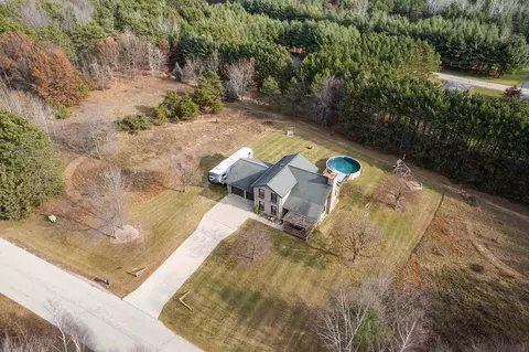 562 Bucks Ln, Sobieski, WI 54171 photo 2
