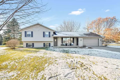 1483 Silver Cliff Ct, Howard, WI 54313