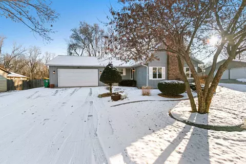 1625 Canary Ln, Green Bay, WI 54303