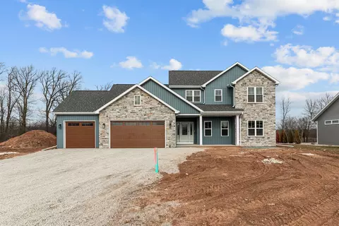 1966 Louie Ln, Neenah, WI 54956