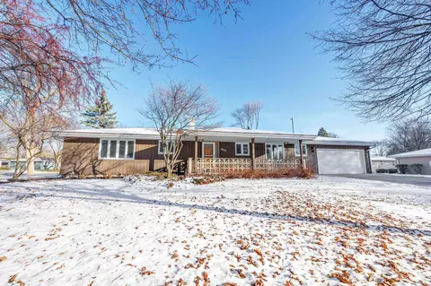 2900 S East St, Appleton, WI 54915