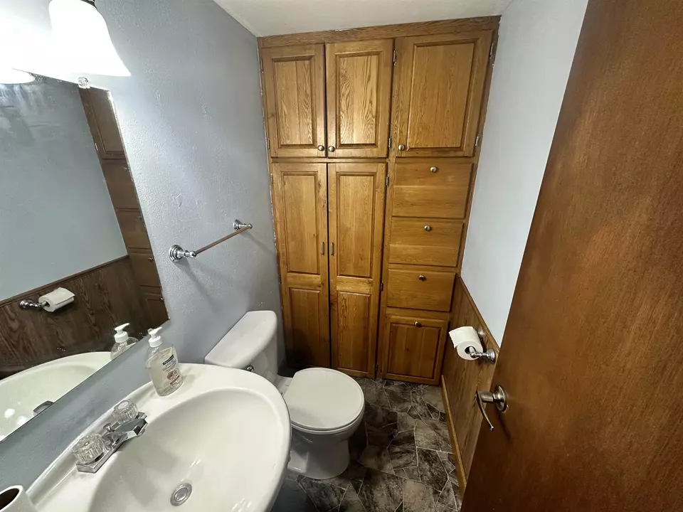  934 S Cleveland St, Shawano, WI 54166 photo 13
