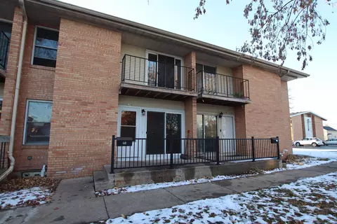 734 W 10th Ave, Oshkosh, WI 54902